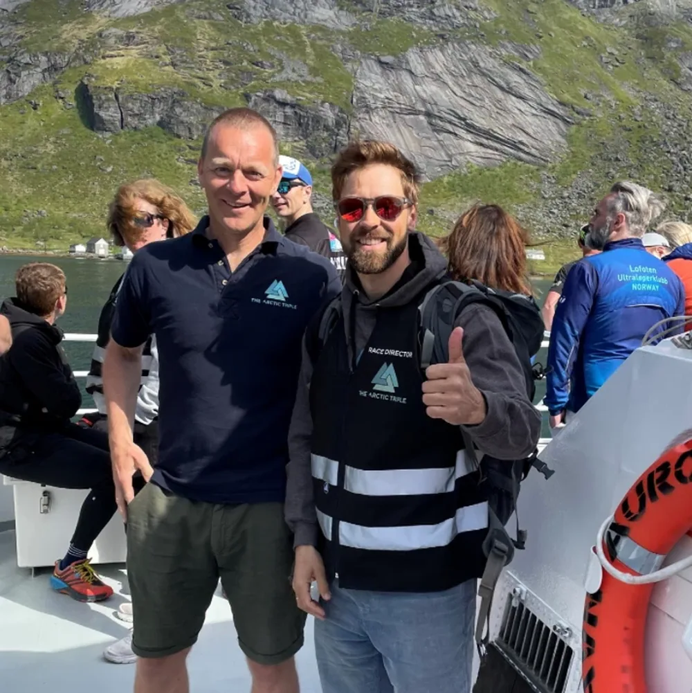 Frank Hagen and Kristian Nashoug on the boat to the start